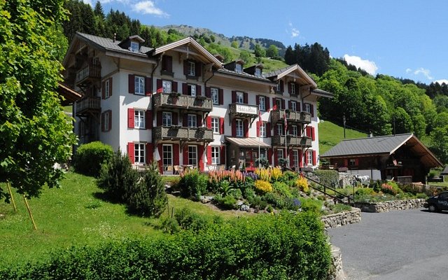 Historic Hotel du Pillon — Grand Chalet des Bovets