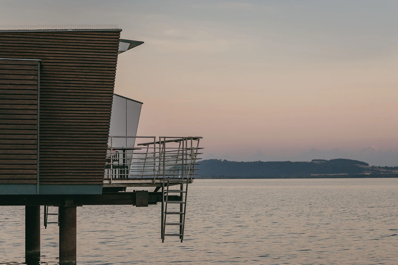 Hôtel Palafitte — Bungalows sur pilotis, Lac de Neuchâtel